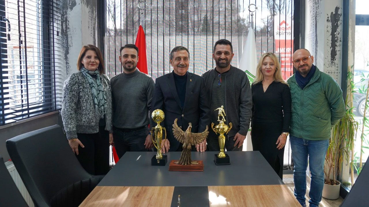 Başkan Ahmet Ataç’tan Şampiyon Kulübe Tebrik Ziyareti